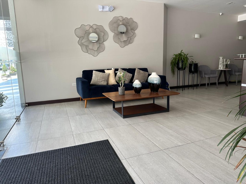 Lobby del edificio residencial en La Carolina