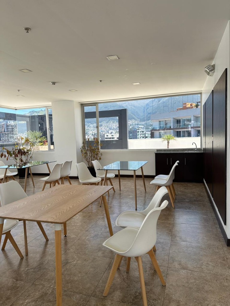 Salón comunal con vista panorámica