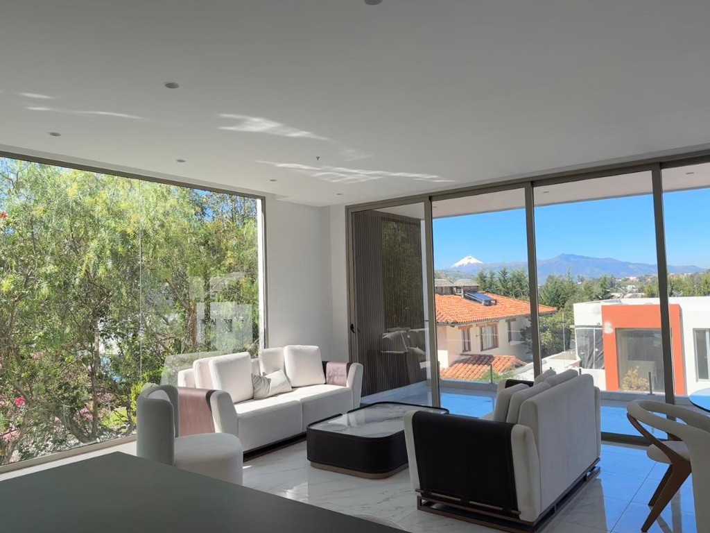 Departamento en venta en Lumbisí, Cumbayá