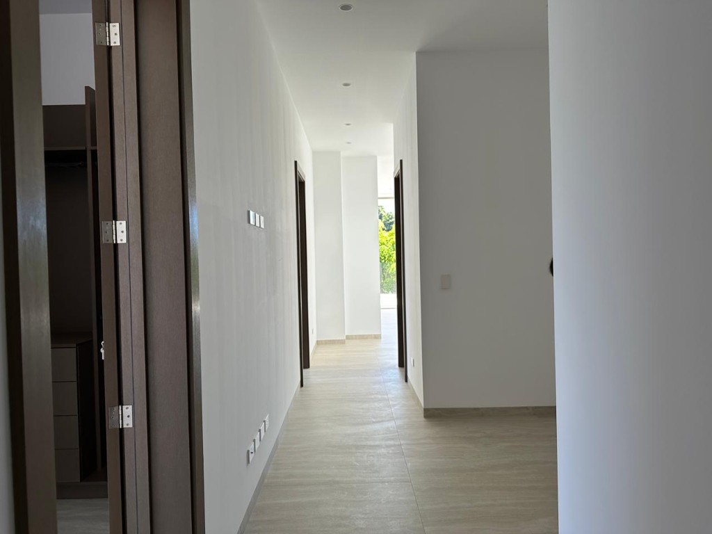 Parqueaderos y bodegas del conjunto