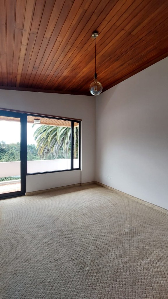 Comedor con vista interior de la casa